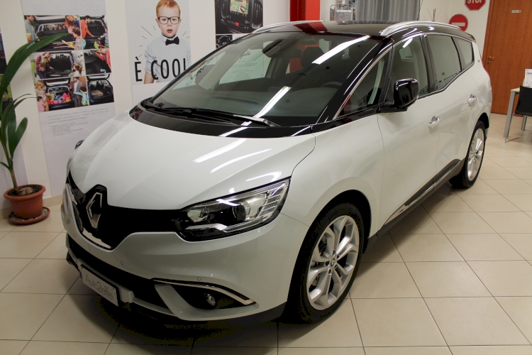 Immagine RENAULT Scenic -  Auto 2 Effe